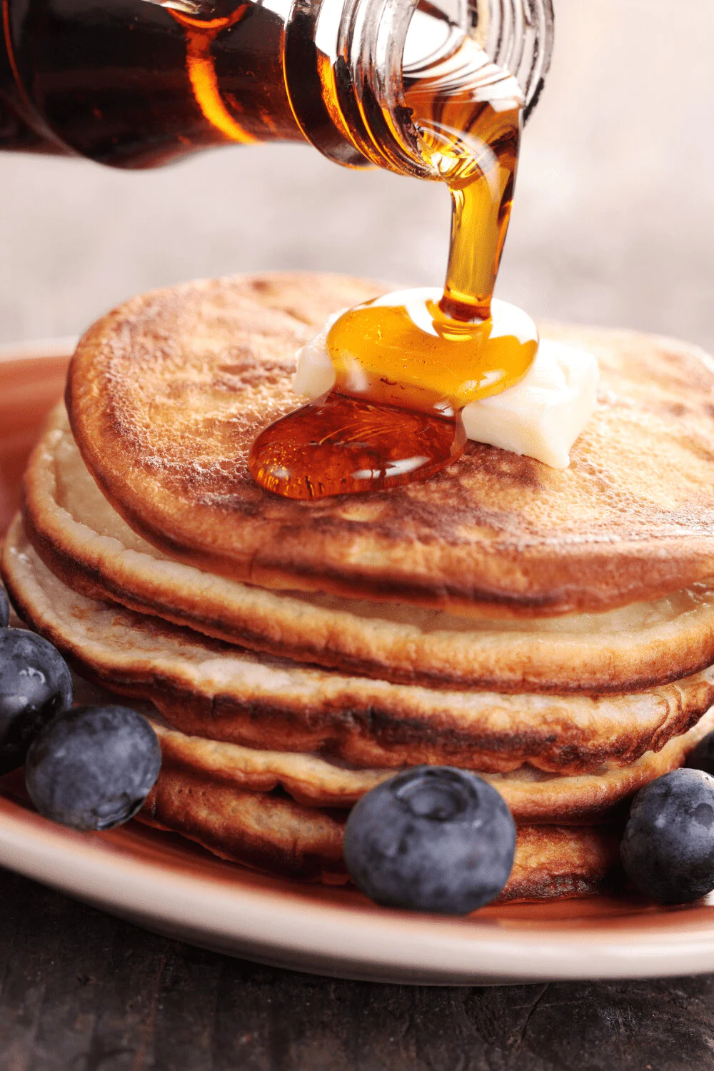 Craving pancakes but staying keto? Whip up this easy, sugar-free maple syrup in minutes! 01