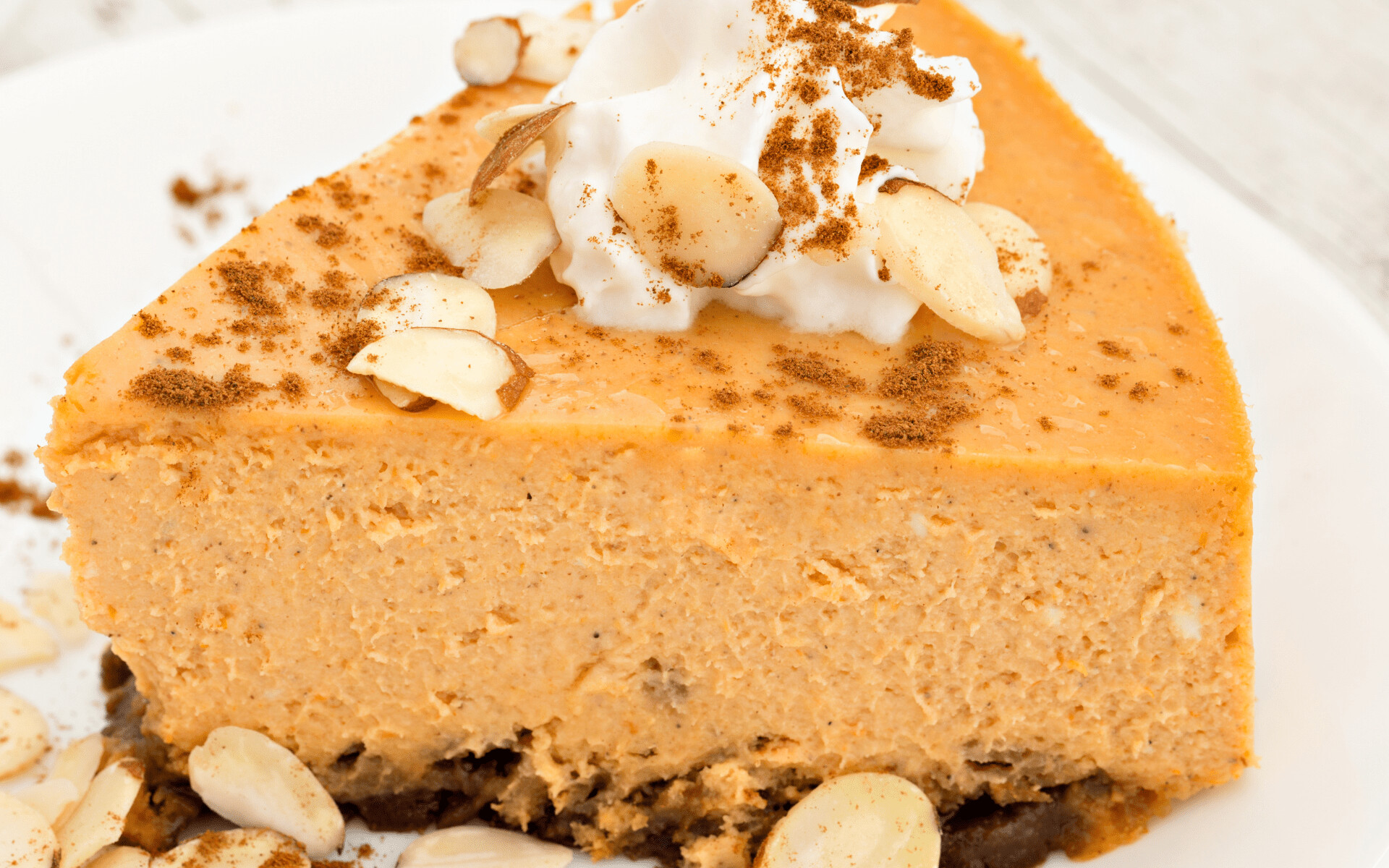 Read more about the article Craving pumpkin spice and creamy delight? Whip up this No-Bake Keto Pumpkin Cheesecake!
