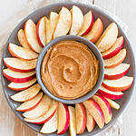 Addictive DASH Apple Wedges with Cinnamon Peanut Butter Dip (Crunchy & Creamy) Apple Slices with Cinnamon Peanut Butter Dip