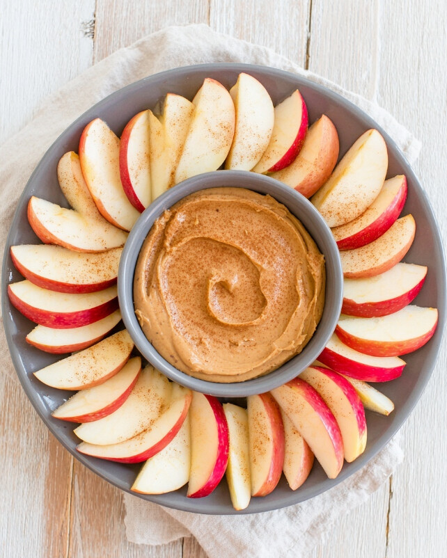 Read more about the article My Go-To Snack Attack: Revitalized Apple Slices with Cinnamon Peanut Butter Dip!