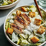 My Go-To Healthy Chicken Caesar Salad Recipe (That Actually Tastes Amazing) Creamy Chicken Caesar Salad (1)