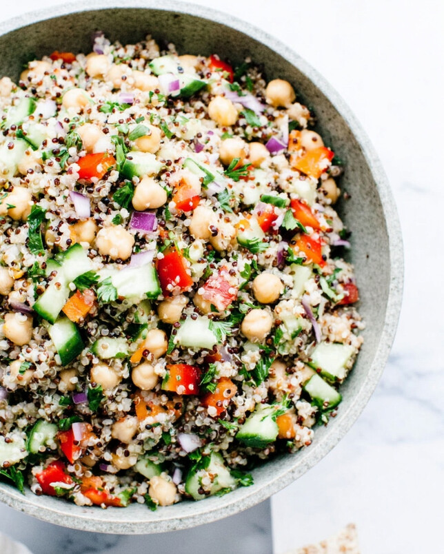 Read more about the article The Best Fresh Quinoa Salad Recipe (Easy & Zesty!)