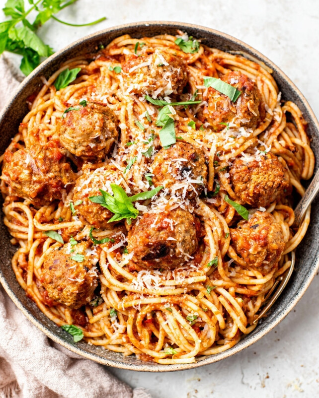 Read more about the article Easiest Ever Instant Pot Turkey Meatball Spaghetti (My Go-To!)