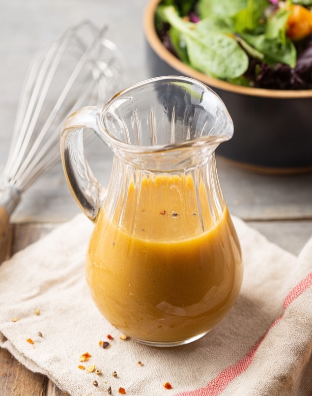 Zesty Ginger Garlic Salad Dressing: The 10-Minute Flavor Booster